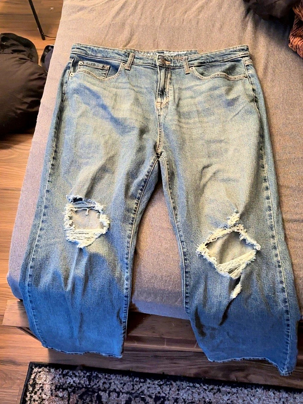Torrid High-Rise Baggy Straight Classic Denim Distressed Blue Jeans Waist 18R